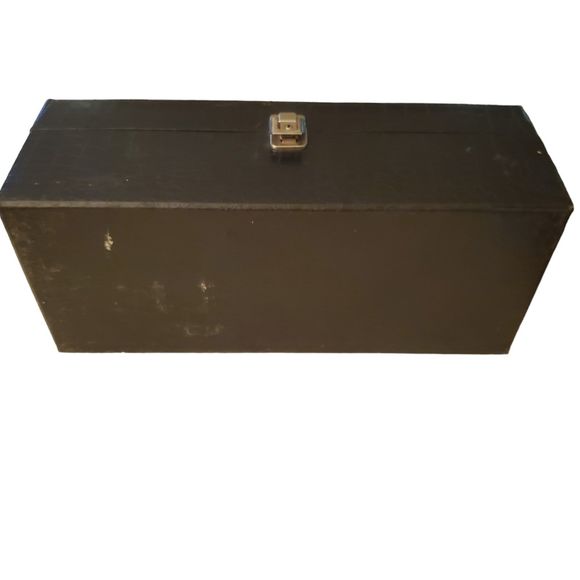 Vintage 8 Track Cassettes in Black Case Lot of 16 - Picture 8 of 8